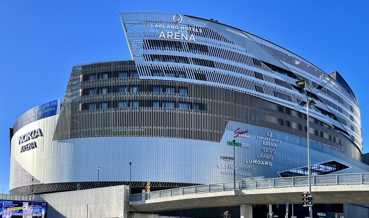 Nokia-areenan yhteydessä sijaitseva hotelli